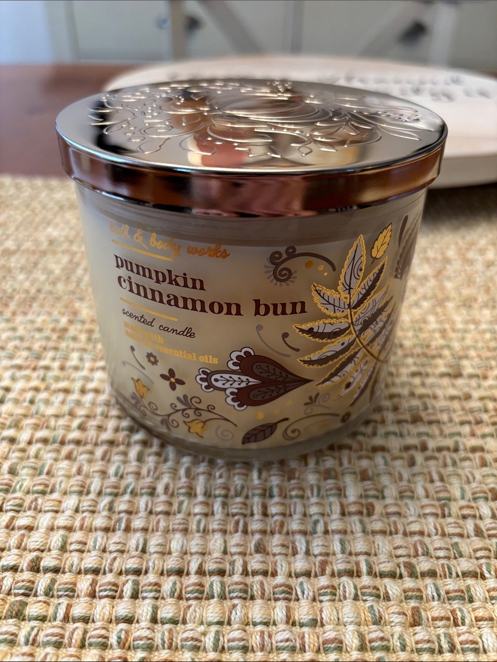 BATH & BODY WORKS 3 WICK 14.5 OZ CANDLE in Pumpkin Cinnamon Bun